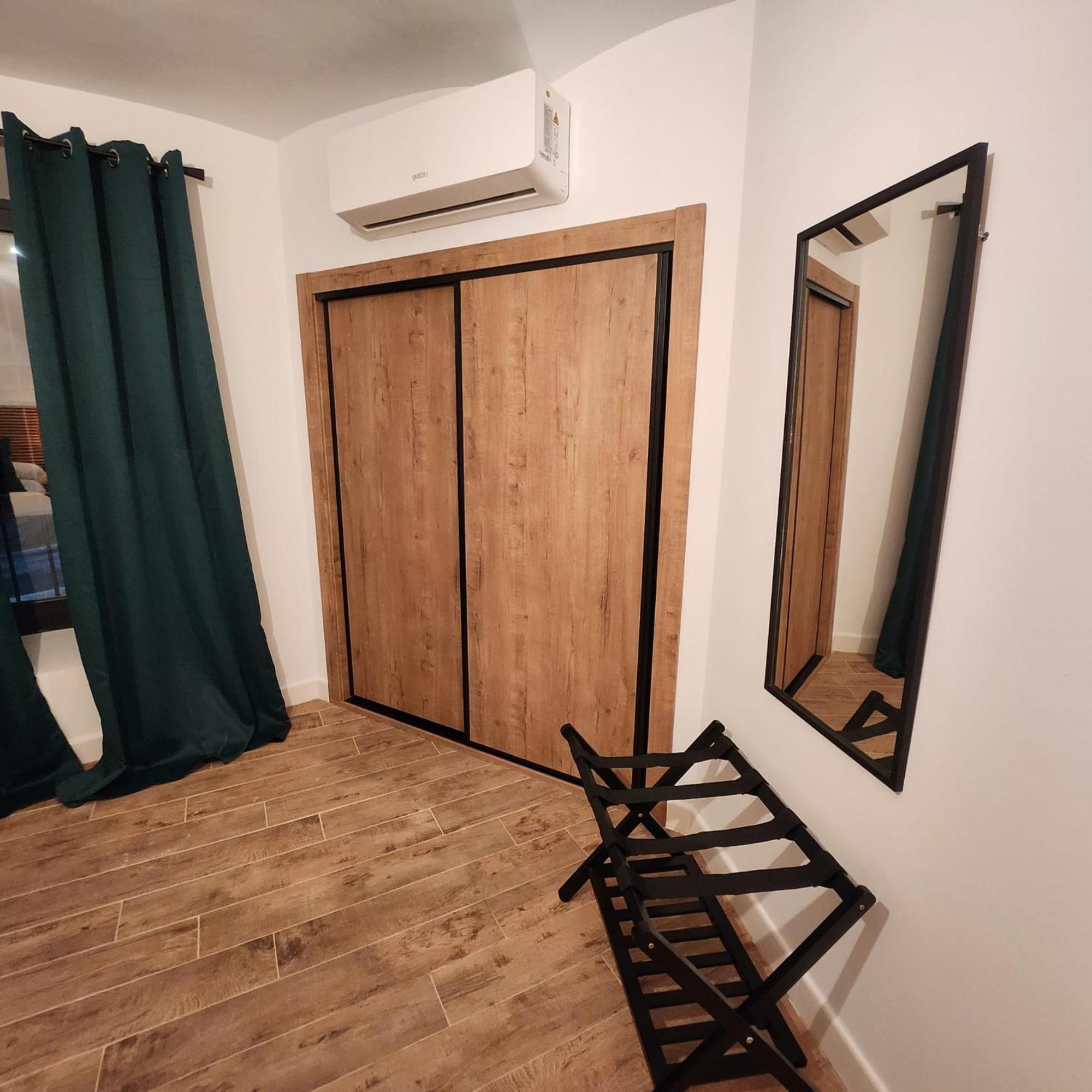 Bailen 3 Appartement Caces Buitenkant foto